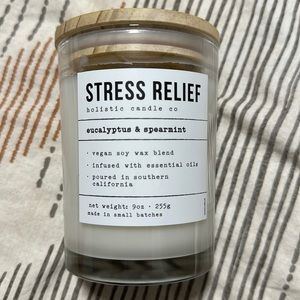 Stress relief candle scent: eucalyptus and spearmint, 9oz